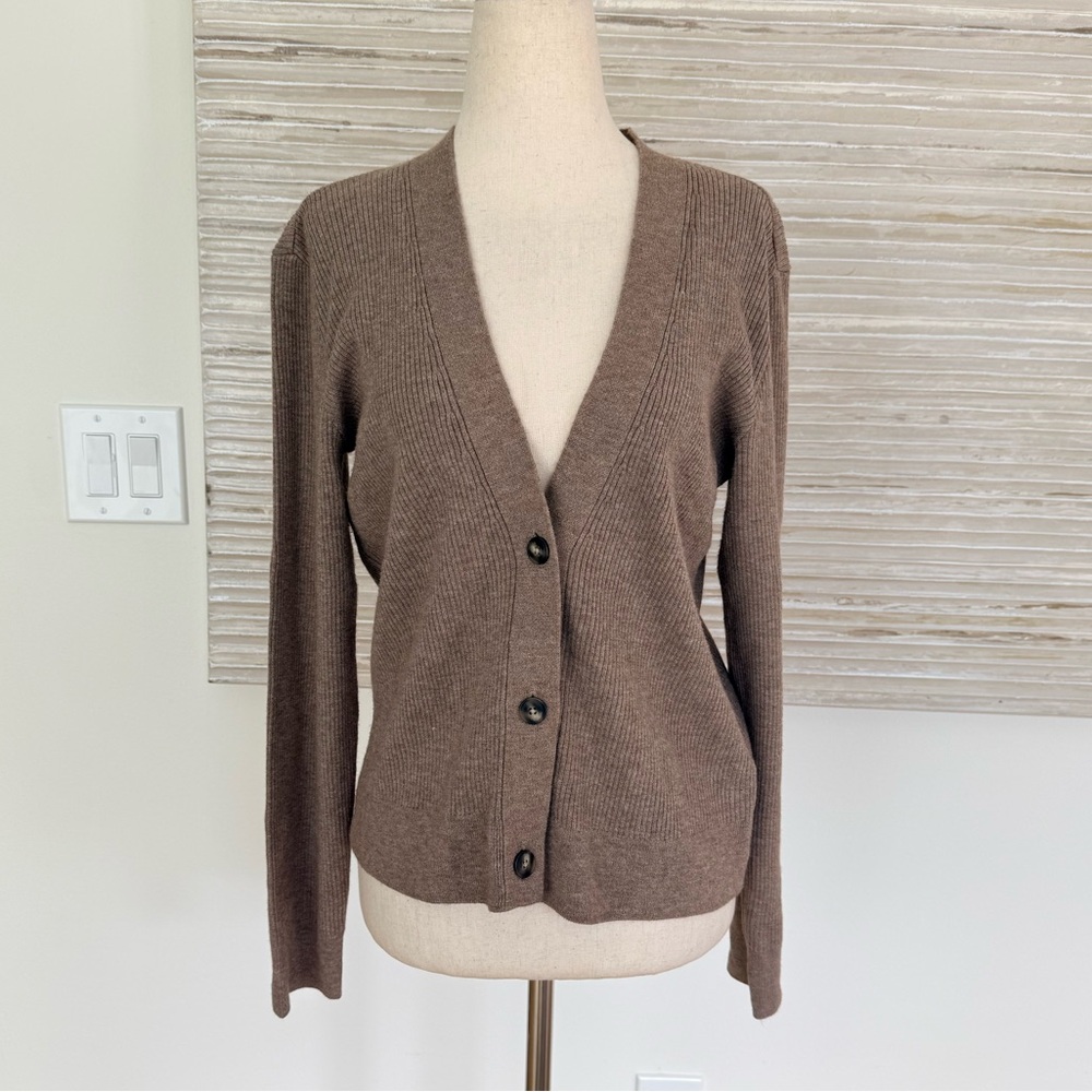 Uniqlo V neck cardigan size S - Picture 5 of 10